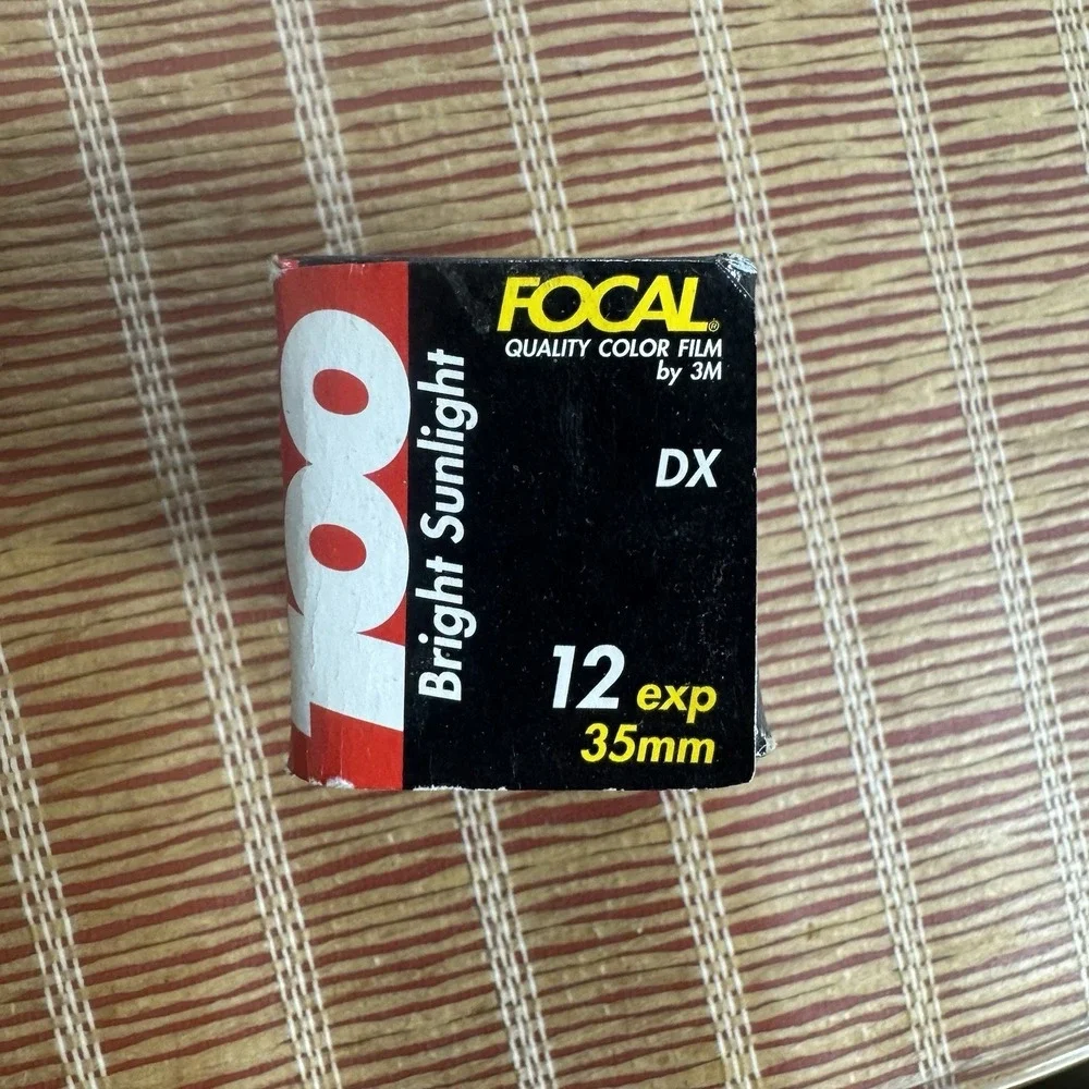 Focal 100 Film 1 Pack 12 exp 35mm Bright Sunlight New Sealed NOS for Camera